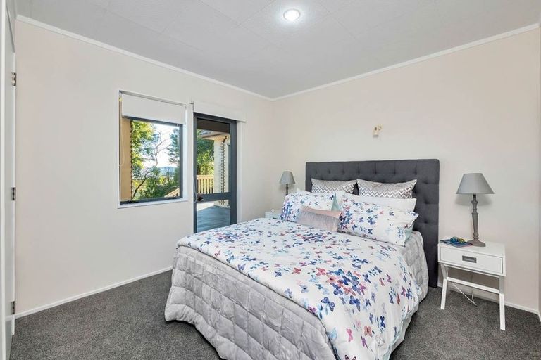 Photo of property in 215 Kaipara Road, Papakura, 2582