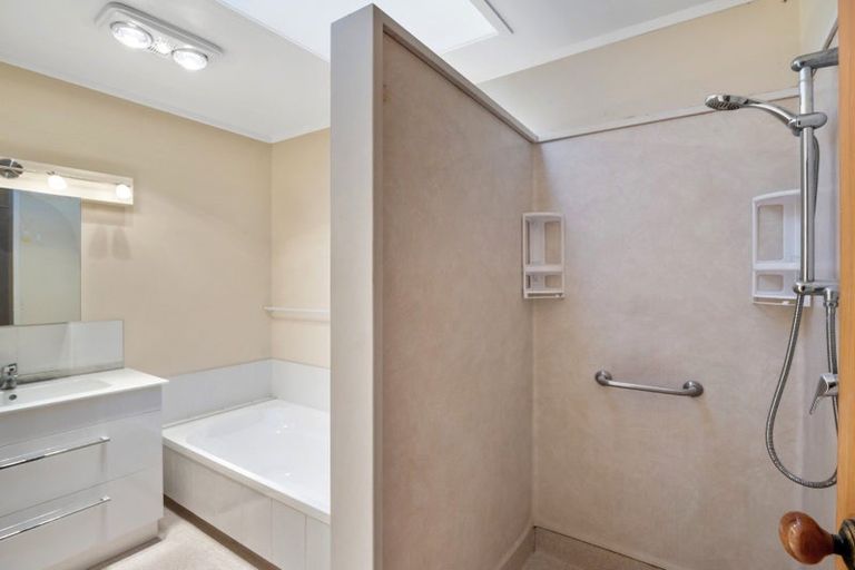 Photo of property in 1/56 Pitau Road, Mount Maunganui, 3116