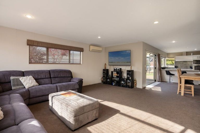 Photo of property in 8 Wouldbank Way, Welcome Bay, Tauranga, 3112