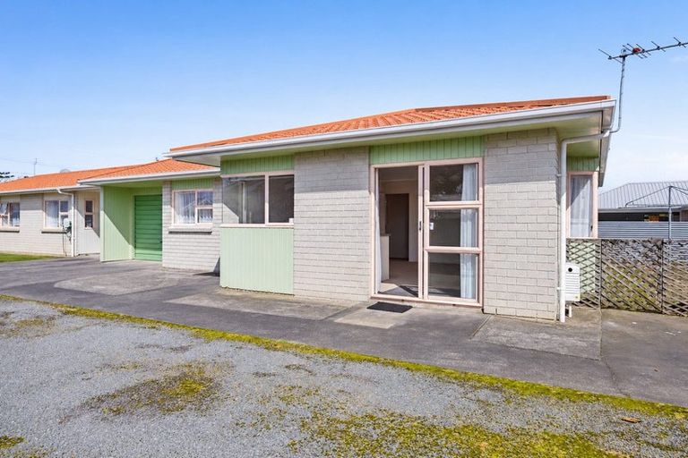 Photo of property in 6a Dives Avenue, Hawera, 4610