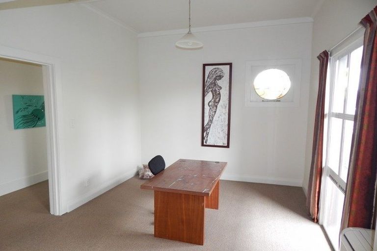 Photo of property in 17 Lyndhurst Street, Westport, 7825