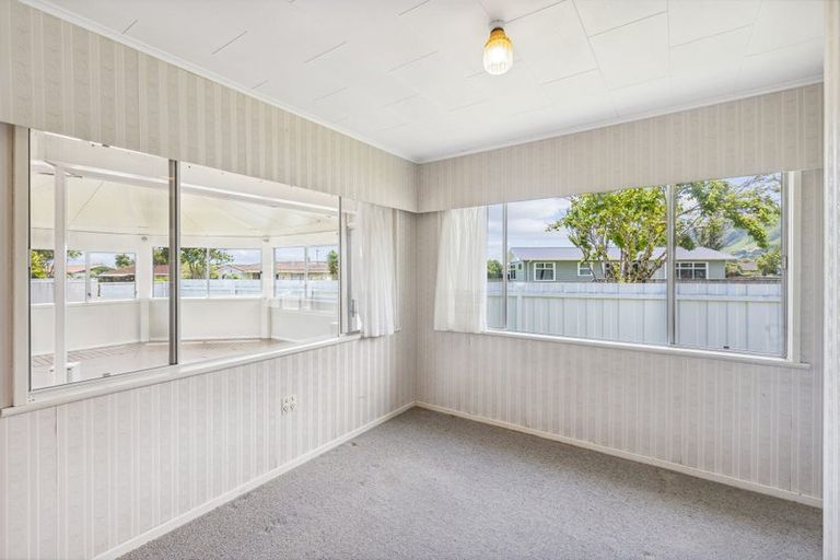 Photo of property in 6 Belvedere Avenue, Waikanae, 5036