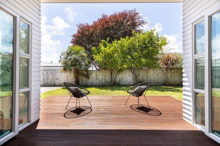 Photo of property in 33a Waimea Street, Westown, New Plymouth, 4310