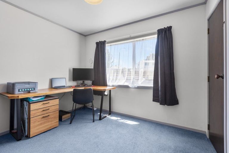 Photo of property in 15 Virginia Place, Whalers Gate, New Plymouth, 4310