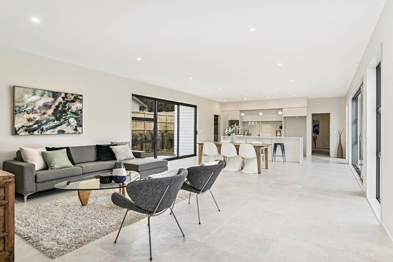Photo of property in 33 Doidge Street, Beachlands, Auckland, 2018