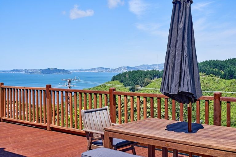 Photo of property in 16 Titiro Moana Road, Korokoro, Lower Hutt, 5012