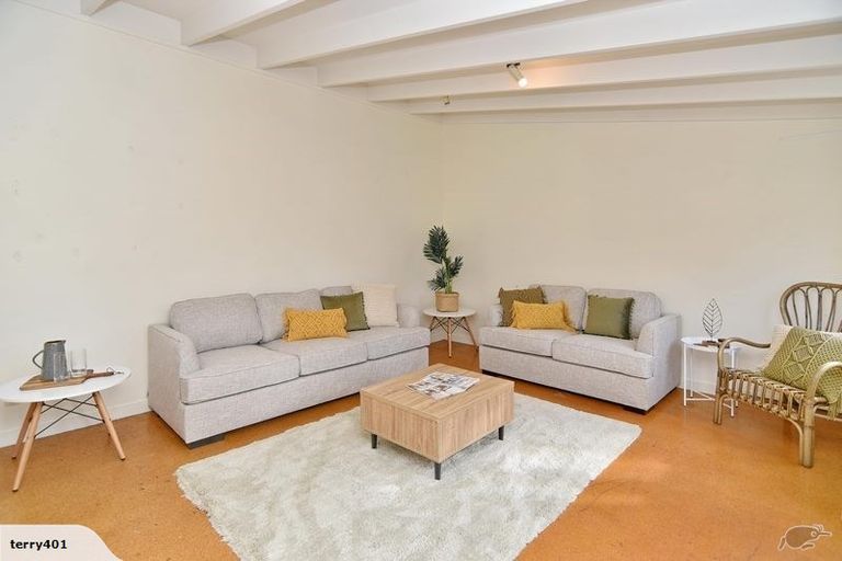 Photo of property in 182 Main North Road, Redwood, Christchurch, 8051