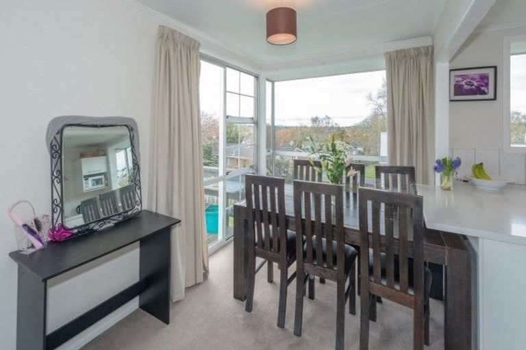 Photo of property in 46 Morrow Avenue, St Andrews, Hamilton, 3200