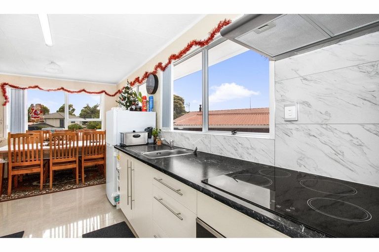 Photo of property in 6 Narada Place, Papatoetoe, Auckland, 2025