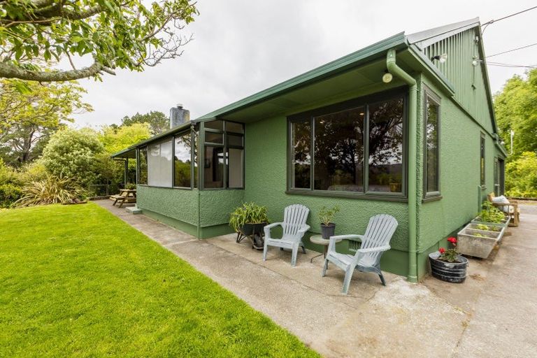 Photo of property in 664 Kairakau Road, Elsthorpe, Havelock North, 4295