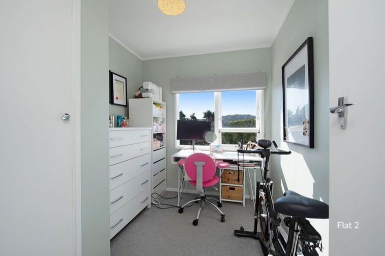 Photo of property in 2/17 Huntingdon Street, Northland, Wellington, 6012