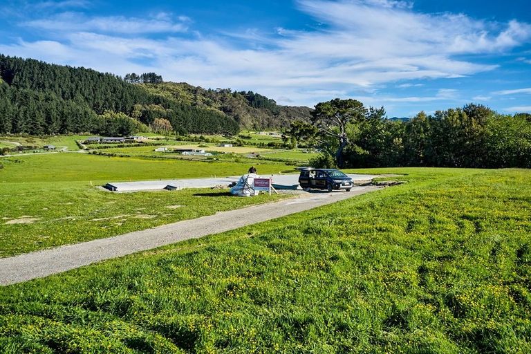 Photo of property in 8 Honoiti Ranapiri Place, Manakau, Levin, 5573