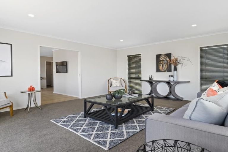 Photo of property in 156 Oteki Park Drive, Welcome Bay, Tauranga, 3112