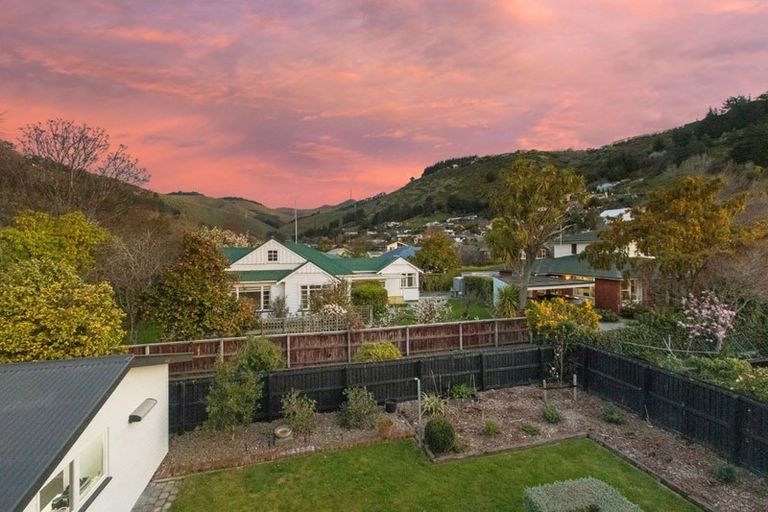 Photo of property in 32 Bowenvale Avenue, Cashmere, Christchurch, 8022