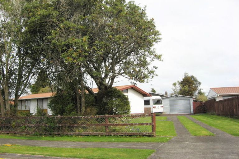 Photo of property in 33 Kowhai Street, Inglewood, 4330