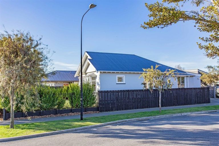 Photo of property in 74 Grafton Street, Waltham, Christchurch, 8011