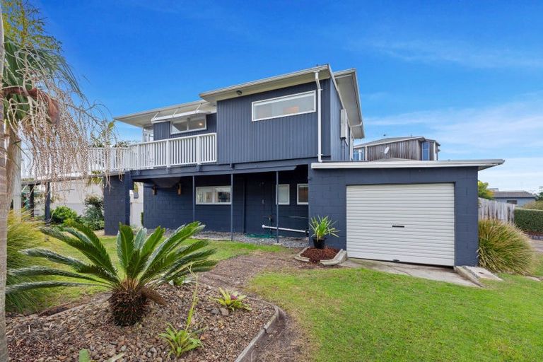 Photo of property in 1055 Papamoa Beach Road, Papamoa Beach, Papamoa, 3118