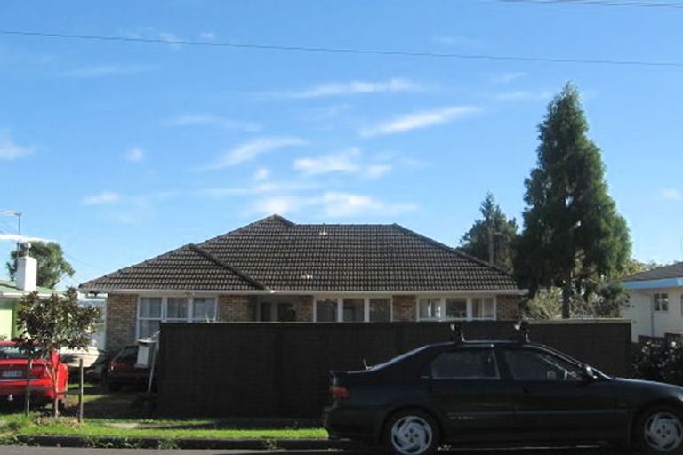 Photo of property in 1/35 Bradbury Road, Botany Downs, Auckland, 2010