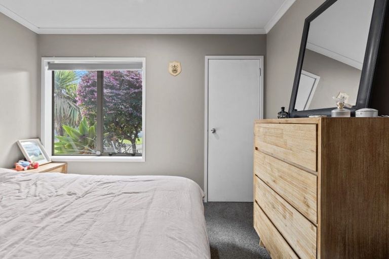 Photo of property in 9 Whitford Place, Rototuna North, Hamilton, 3210