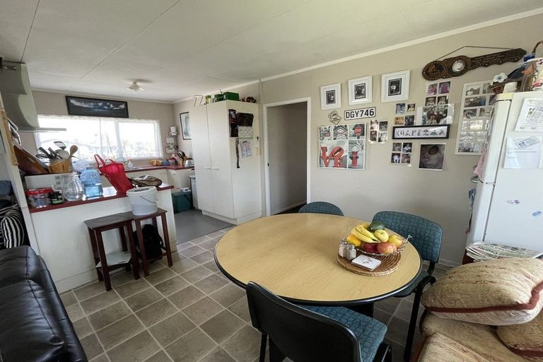 Photo of property in 1/5 Solveig Place, Randwick Park, Auckland, 2105