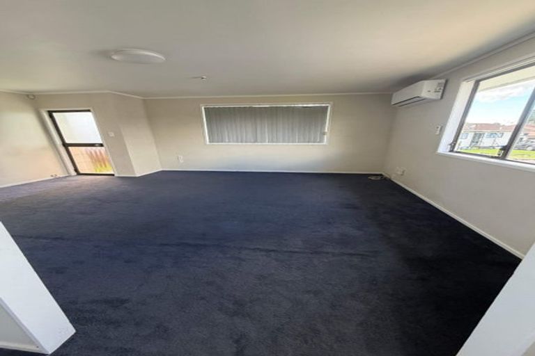Photo of property in 16 Antalya Place, Manurewa, Auckland, 2102