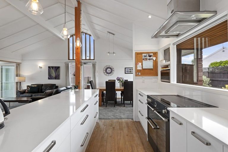 Photo of property in 370b Yaldhurst Road, Russley, Christchurch, 8042