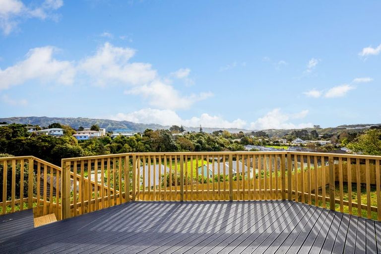 Photo of property in 23 Cumberland Grove, Cannons Creek, Porirua, 5024