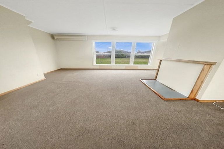 Photo of property in 26-32 Devon Crescent, Bulls, 4818