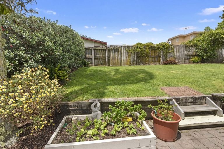 Photo of property in 10 Westminster Gardens, Unsworth Heights, Auckland, 0632