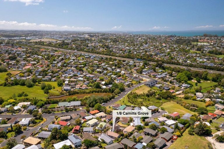 Photo of property in 1/8 Camilla Grove, Totara Vale, Auckland, 0629