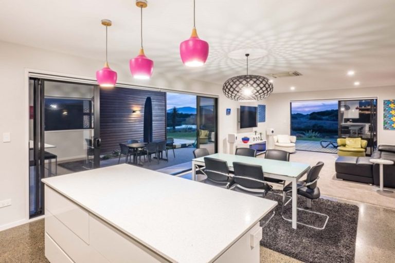 Photo of property in 27 Pingao Lane, Peka Peka, Waikanae, 5391