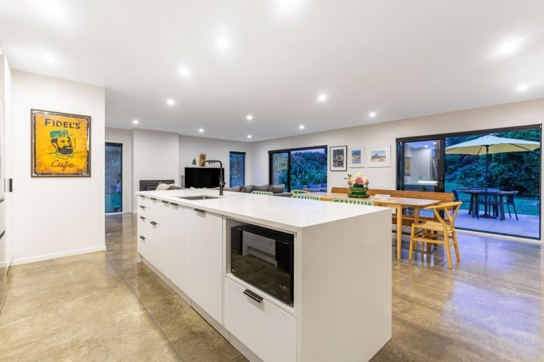 Photo of property in 27 Smithfield Road, Waikanae, 5391