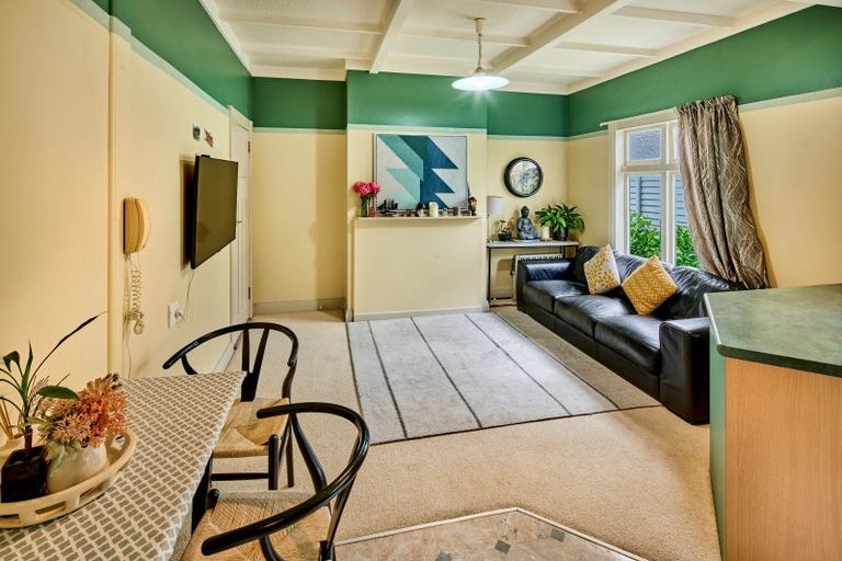 Photo of property in 154 Randwick Road, Moera, Lower Hutt, 5010