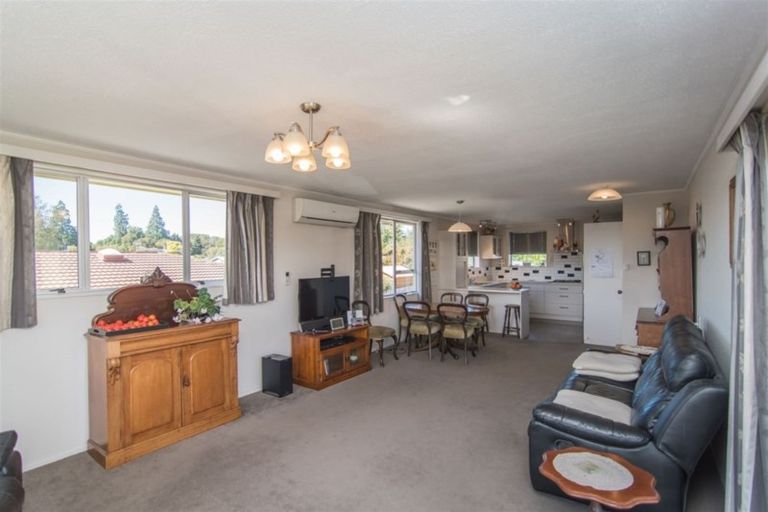 Photo of property in 27 Saint Leonards Road, Temuka, 7920