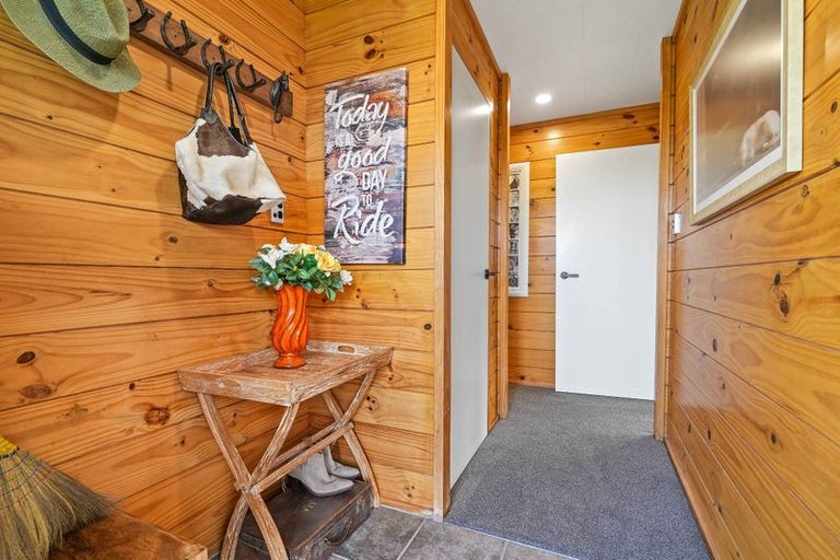 Photo of property in 295 Turuturu Road, Hawera, 4674