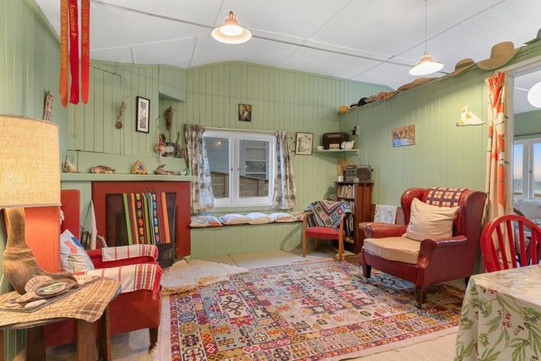 Photo of property in 52 Wairahi Road, Langs Beach, Waipu, 0582