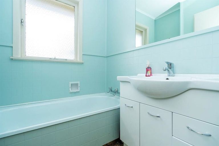 Photo of property in 6 English Street, St Andrews, Hamilton, 3200