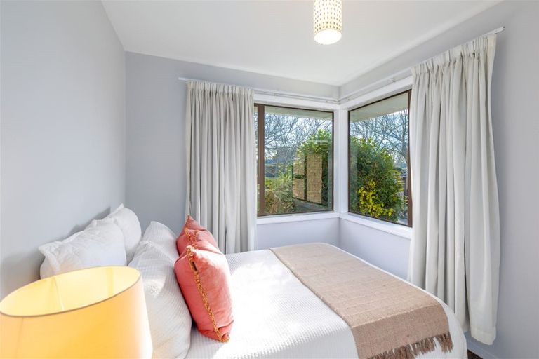 Photo of property in 6 Blossomdale Place, Bishopdale, Christchurch, 8053