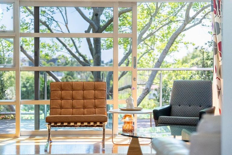 Photo of property in 48 Tiromoana Road, Raumati South, Paraparaumu, 5032