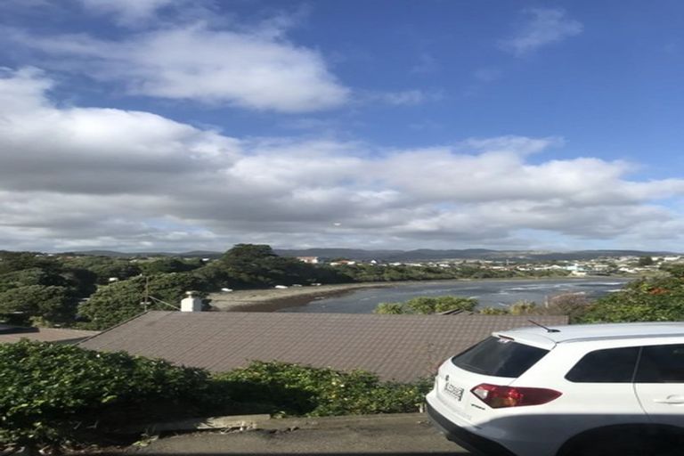 Photo of property in 2/3 Vella Street, Titahi Bay, Porirua, 5022