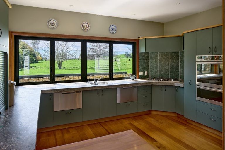 Photo of property in 3 Hadfield Road, Peka Peka, Waikanae, 5391