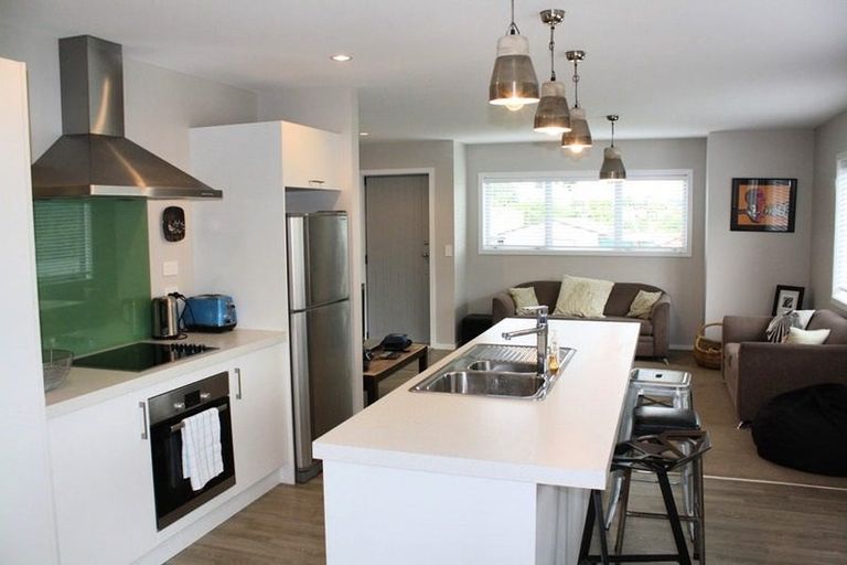 Photo of property in 39 Long Street, Raglan, 3225