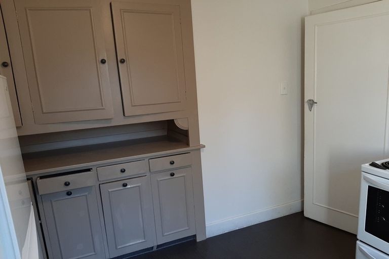 Photo of property in 118 Holly Road, St Albans, Christchurch, 8014