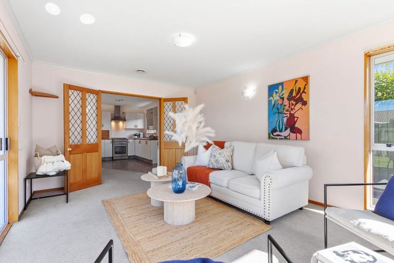 Photo of property in 2/3 Claverley Gardens, Avonhead, Christchurch, 8042