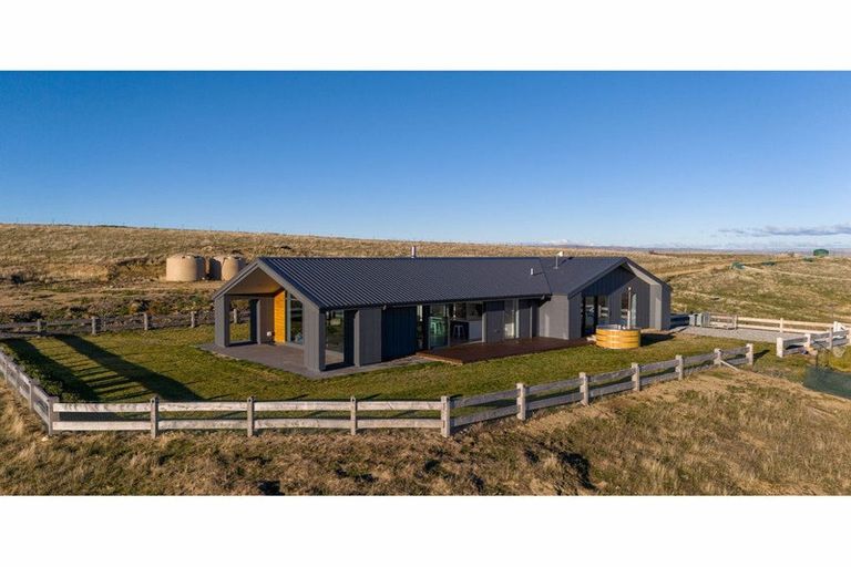 Photo of property in 461 Nelsen Ridge Road, Waikerikeri, Alexandra, 9393