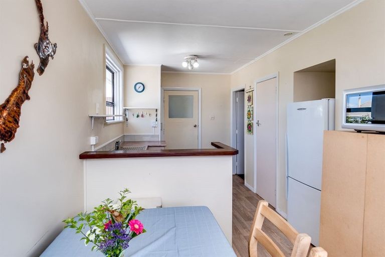 Photo of property in 52 Massey Crescent, Marewa, Napier, 4110