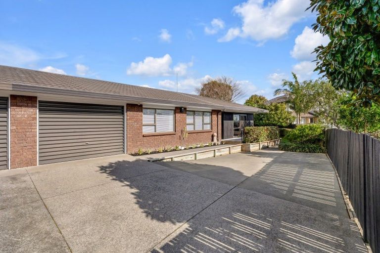 Photo of property in 2/5 Askew Place, Farm Cove, Auckland, 2012