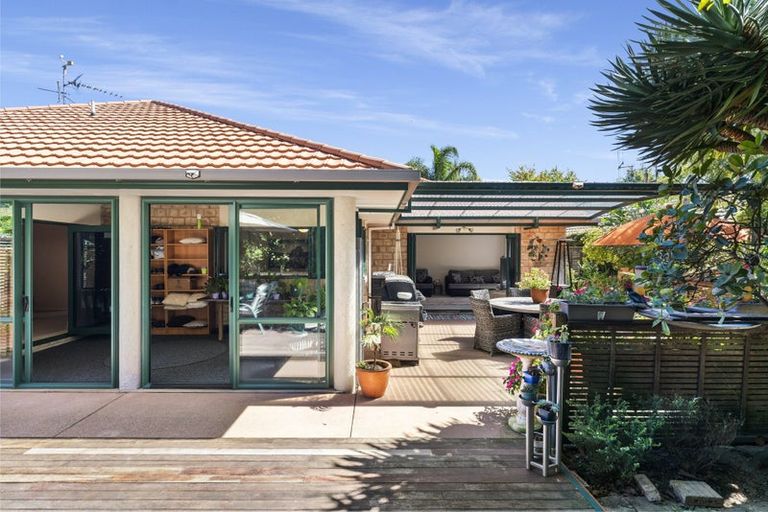 Photo of property in 18 Honeysuckle Lane, Ohauiti, Tauranga, 3112