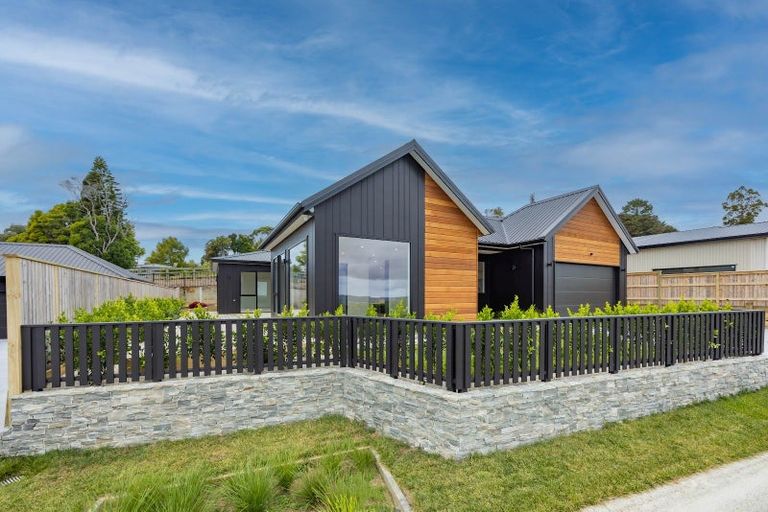 Photo of property in 25 Anehana Place, Stanmore Bay, Whangaparaoa, 0932