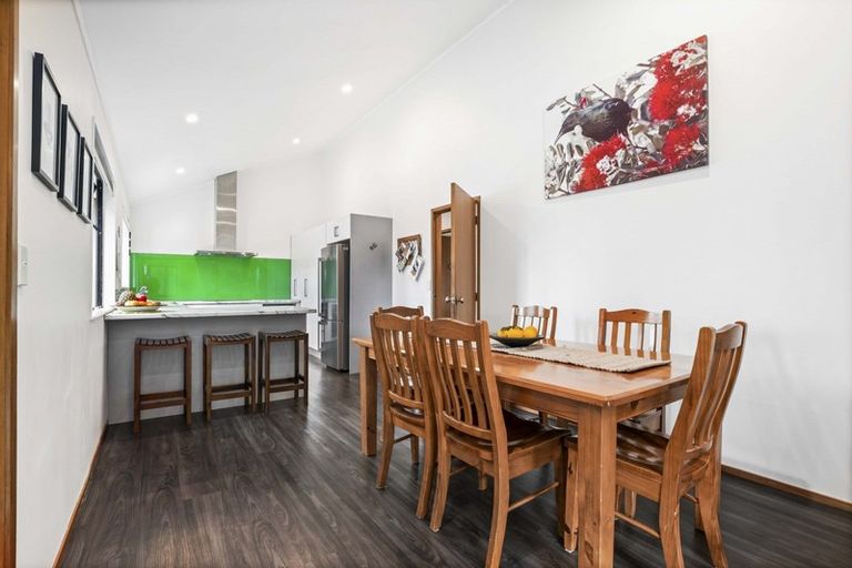 Photo of property in 16 Houhere Place, Pukete, Hamilton, 3200